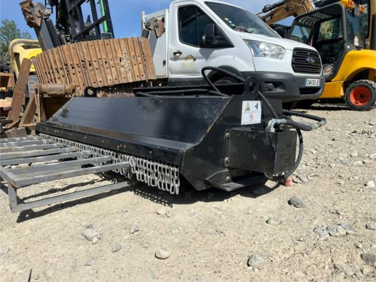 Broyeur pour mini chargeur - التقطيع جزازة: صورة 2 Broyeur pour mini chargeur - التقطيع جزازة: صورة 2