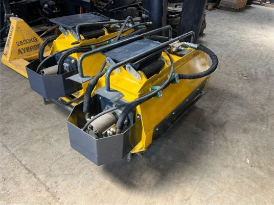 Epareuse pour pelle de 2T à 4T5 - التقطيع جزازة/ ماكينات قطع الحشائش: صورة 3 Epareuse pour pelle de 2T à 4T5 - التقطيع جزازة/ ماكينات قطع الحشائش: صورة 3