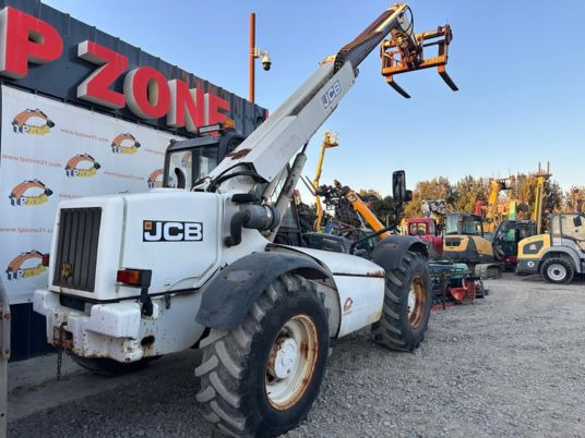 JCB 528-70 à 18 500 € HT - رافعة تلسكوبية: صورة 3 JCB 528-70 à 18 500 € HT - رافعة تلسكوبية: صورة 3