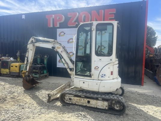 Komatsu PC26MR-3 cabine à 19500€ HT - حفارة مُصَّغرة: صورة 4 Komatsu PC26MR-3 cabine à 19500€ HT - حفارة مُصَّغرة: صورة 4