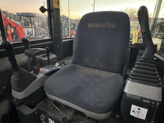 Komatsu PC55MR-3 Balancier long à 18 900 € HT - حفارة مُصَّغرة: صورة 3 Komatsu PC55MR-3 Balancier long à 18 900 € HT - حفارة مُصَّغرة: صورة 3