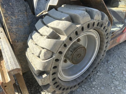 Manitou MSI35T à 12500 € HT - رافعة شوكية ديزل: صورة 5 Manitou MSI35T à 12500 € HT - رافعة شوكية ديزل: صورة 5