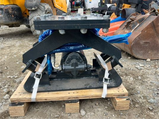 Plaque vibrante hydraulique pour minipelle - لوحة اهتزازية, ملحق: صورة 5 Plaque vibrante hydraulique pour minipelle - لوحة اهتزازية, ملحق: صورة 5