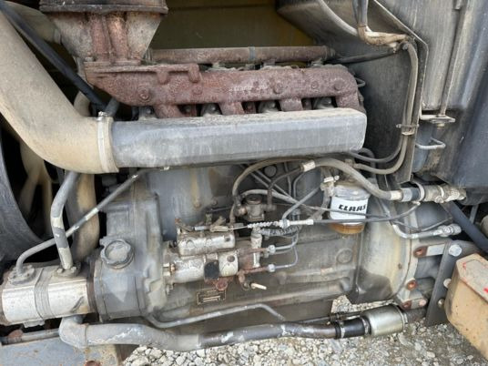 Renault TRACTEUR 75-32 à 9900 € HT - جرار: صورة 4 Renault TRACTEUR 75-32 à 9900 € HT - جرار: صورة 4