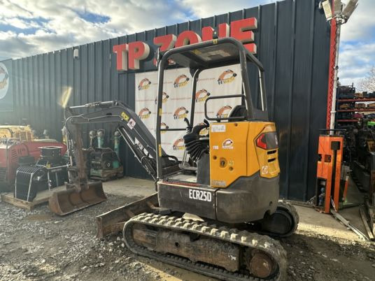 Volvo ECR25D à 22 500 € HT - حفارة مُصَّغرة: صورة 4 Volvo ECR25D à 22 500 € HT - حفارة مُصَّغرة: صورة 4
