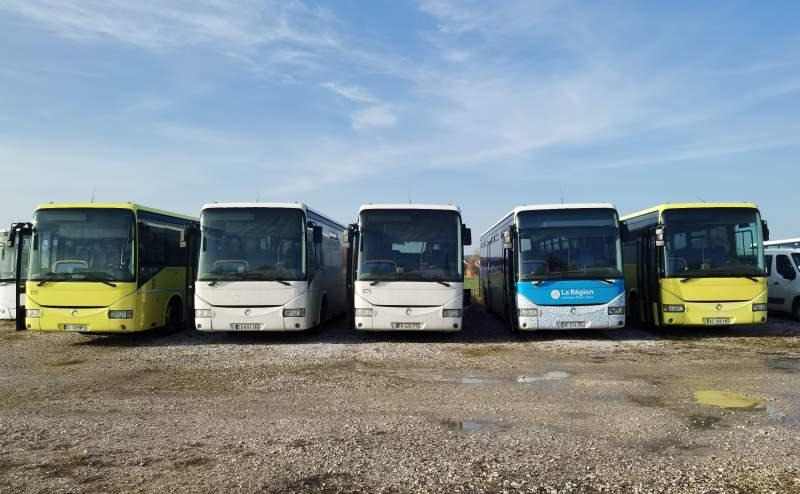 Irisbus Iveco Recreo 5 sztuk 2009 - حافلة سوبربان: صورة 4 Irisbus Iveco Recreo 5 sztuk 2009 - حافلة سوبربان: صورة 4