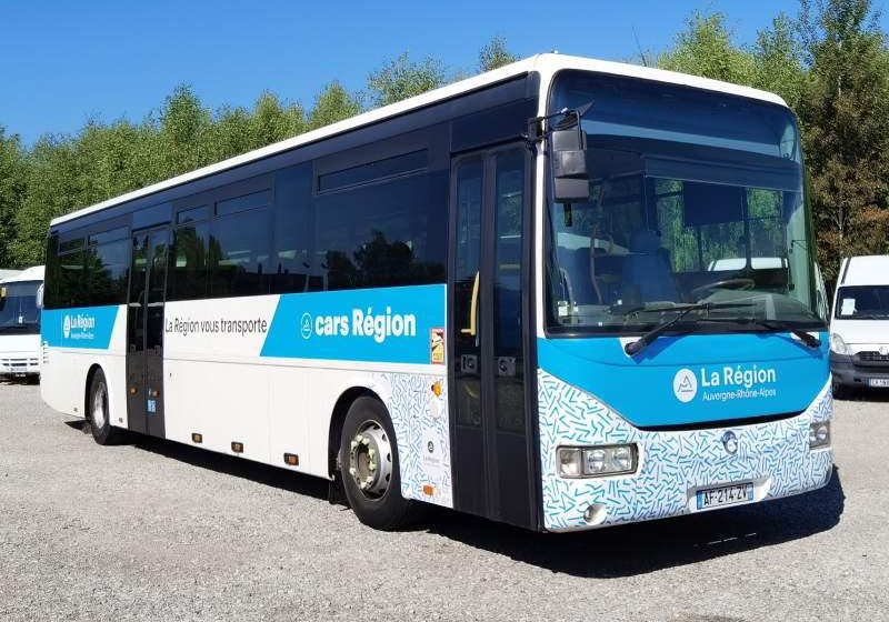 Irisbus Recreo Crossway 2009*64 miejsca/8084 - حافلة سوبربان: صورة 1 Irisbus Recreo Crossway 2009*64 miejsca/8084 - حافلة سوبربان: صورة 1