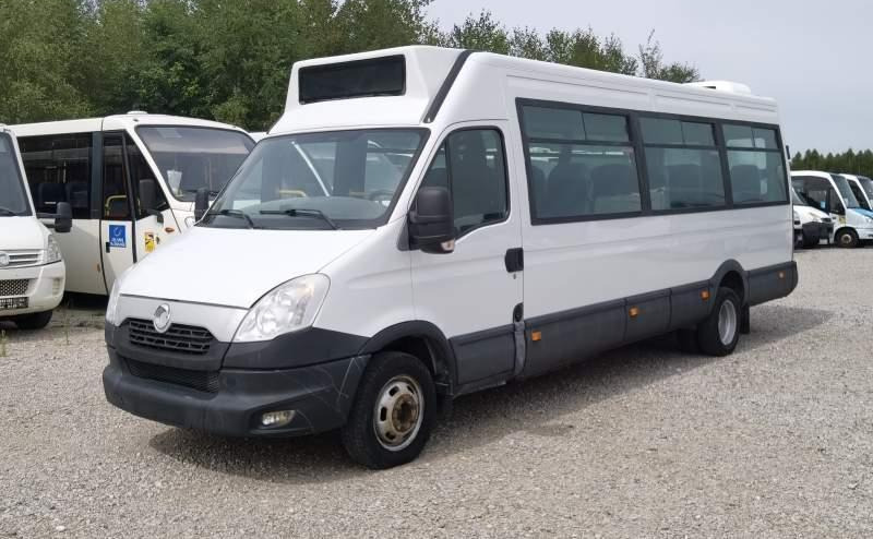 Iveco Daily 23 *NOWY SILNIK* 2 SZTUKI*, klima, winda - حافلة سوبربان: صورة 3 Iveco Daily 23 *NOWY SILNIK* 2 SZTUKI*, klima, winda - حافلة سوبربان: صورة 3