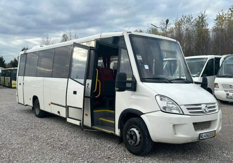 Iveco Daily Kutsenits 2011 Rossero, Prodig - حافلة صغيرة, ميكروباص: صورة 1 Iveco Daily Kutsenits 2011 Rossero, Prodig - حافلة صغيرة, ميكروباص: صورة 1