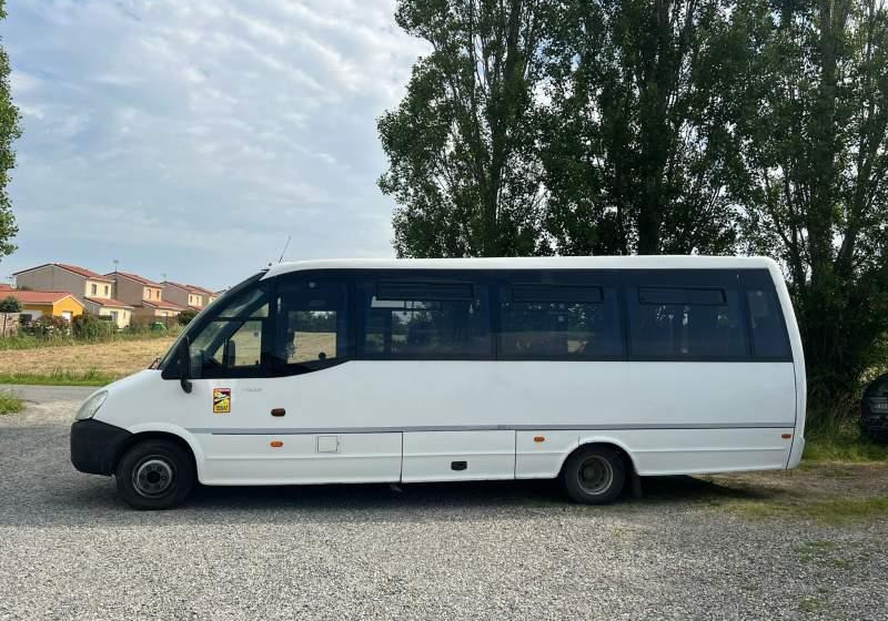 Iveco Indcar Wing euro 5 - حافلة سوبربان: صورة 2 Iveco Indcar Wing euro 5 - حافلة سوبربان: صورة 2