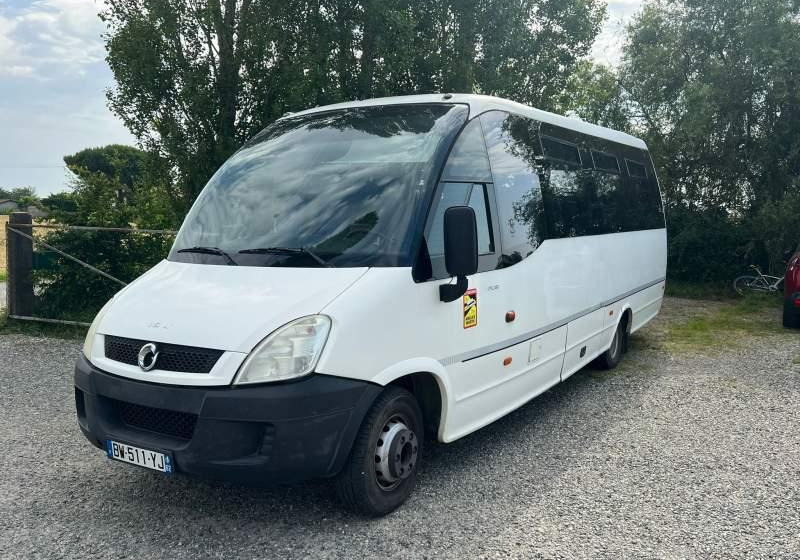 Iveco Indcar Wing euro 5 - حافلة سوبربان: صورة 1 Iveco Indcar Wing euro 5 - حافلة سوبربان: صورة 1