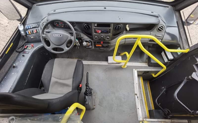 Iveco Kapena Thesi 34 EURO V *daily*wing*mediano - حافلة سوبربان: صورة 4 Iveco Kapena Thesi 34 EURO V *daily*wing*mediano - حافلة سوبربان: صورة 4