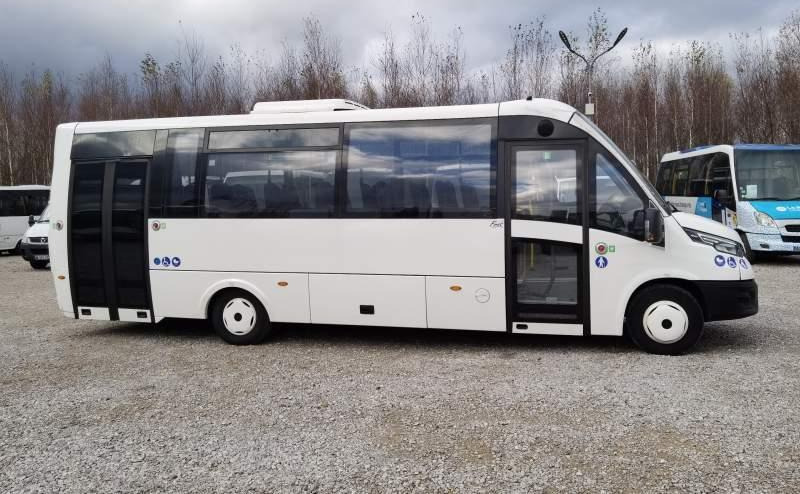 Iveco Rosero First 2022 EURO 6 2szt - حافلة صغيرة, ميكروباص: صورة 4 Iveco Rosero First 2022 EURO 6 2szt - حافلة صغيرة, ميكروباص: صورة 4