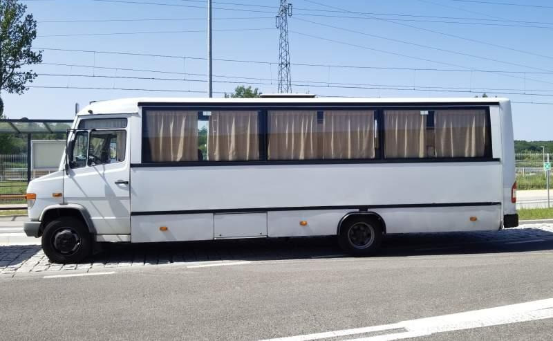 Mercedes-Benz Vario 814D 38+15 - حافلة سوبربان: صورة 3 Mercedes-Benz Vario 814D 38+15 - حافلة سوبربان: صورة 3