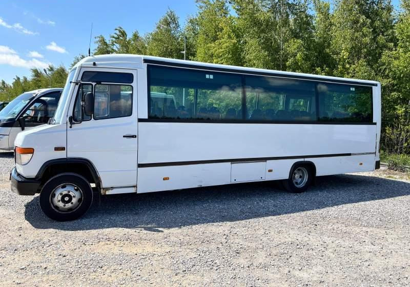 Mercedes-Benz Vario miejsc 39 miejsc dostepne 8szt - حافلة سوبربان: صورة 1 Mercedes-Benz Vario miejsc 39 miejsc dostepne 8szt - حافلة سوبربان: صورة 1