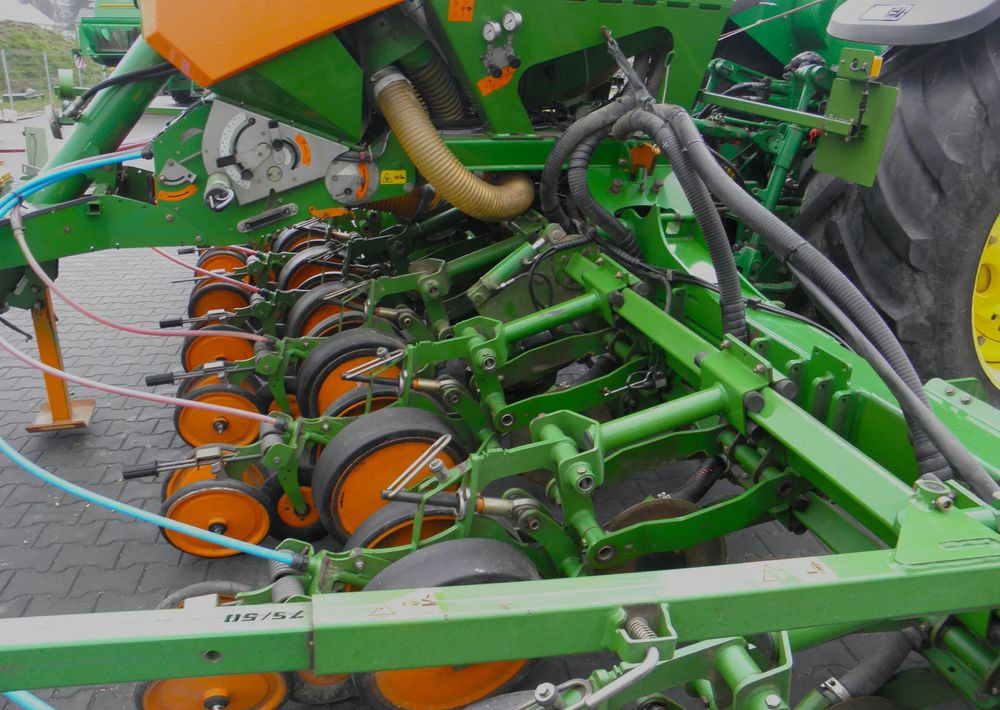 Amazone EDX 6000-2C Xpress 8 rzedowy, Nie Malowany, Stan Bardzo Dobry - آلة البذر: صورة 3 Amazone EDX 6000-2C Xpress 8 rzedowy, Nie Malowany, Stan Bardzo Dobry - آلة البذر: صورة 3