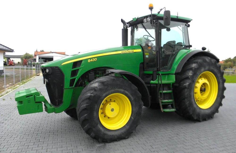 John Deere 8430 2008 Rok, Nie Malowany, Stan Bardzo Dobry - جرار: صورة 1 John Deere 8430 2008 Rok, Nie Malowany, Stan Bardzo Dobry - جرار: صورة 1