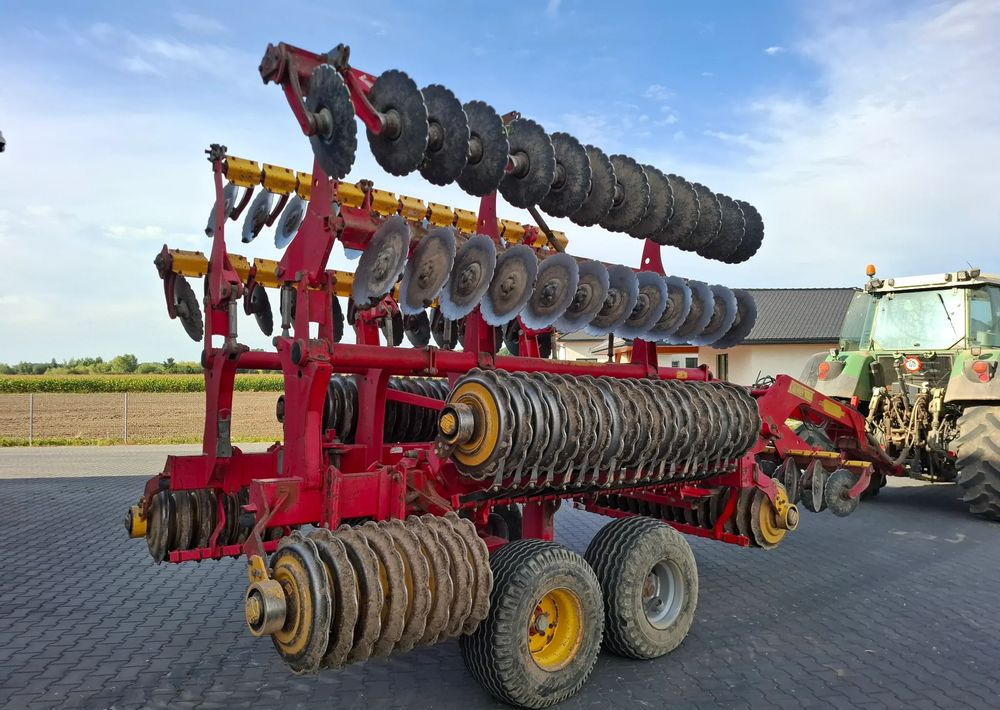 Väderstad Carrier 820 2011 rok , Nowe Talerze , Nie  Malowany , Stan Bardzo  Dobry Väderstad Carrier 820 2011 rok , Nowe Talerze , Nie  Malowany , Stan Bardzo  Dobry: صورة 12