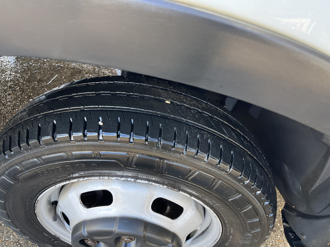 IVECO Daily 35-180 35c18 plateau - شاحنة مفتوحة: صورة 4 IVECO Daily 35-180 35c18 plateau - شاحنة مفتوحة: صورة 4