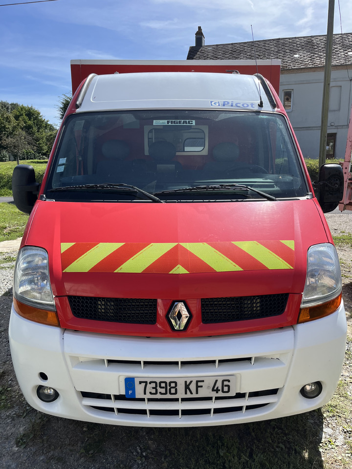 RENAULT Master 2L5 dci120cv - سيارة اسعاف: صورة 2 RENAULT Master 2L5 dci120cv - سيارة اسعاف: صورة 2
