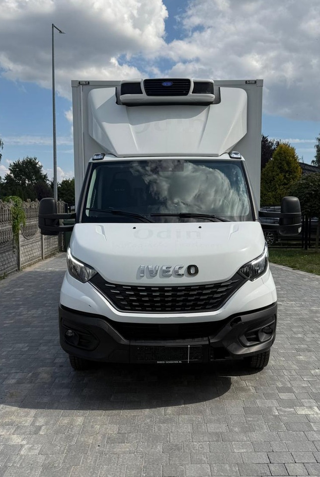 IVECO 40C18 BE COMBI – chłodnia z windą, kat. B+E, polift, 2019 rok - شاحنة مُبرّدة للتوصيل: صورة 2 IVECO 40C18 BE COMBI – chłodnia z windą, kat. B+E, polift, 2019 rok - شاحنة مُبرّدة للتوصيل: صورة 2
