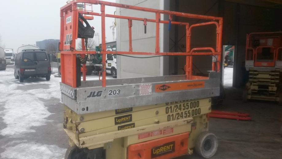 JLG 3246 - رافعة هيدروليكية مقصية: صورة 2 JLG 3246 - رافعة هيدروليكية مقصية: صورة 2