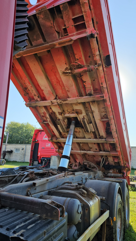 VOLVO FL 12 6x6 - شاحنة قلاب: صورة 5 VOLVO FL 12 6x6 - شاحنة قلاب: صورة 5