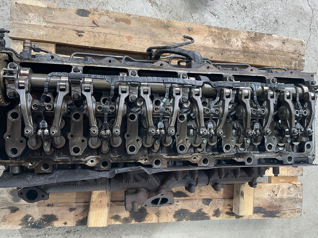 MAN Motor MAN Lions City D2066 LUH 52 Zylinderkopf Nockenwelle - رأس المحرك - حافلة: صورة 2 MAN Motor MAN Lions City D2066 LUH 52 Zylinderkopf Nockenwelle - رأس المحرك - حافلة: صورة 2