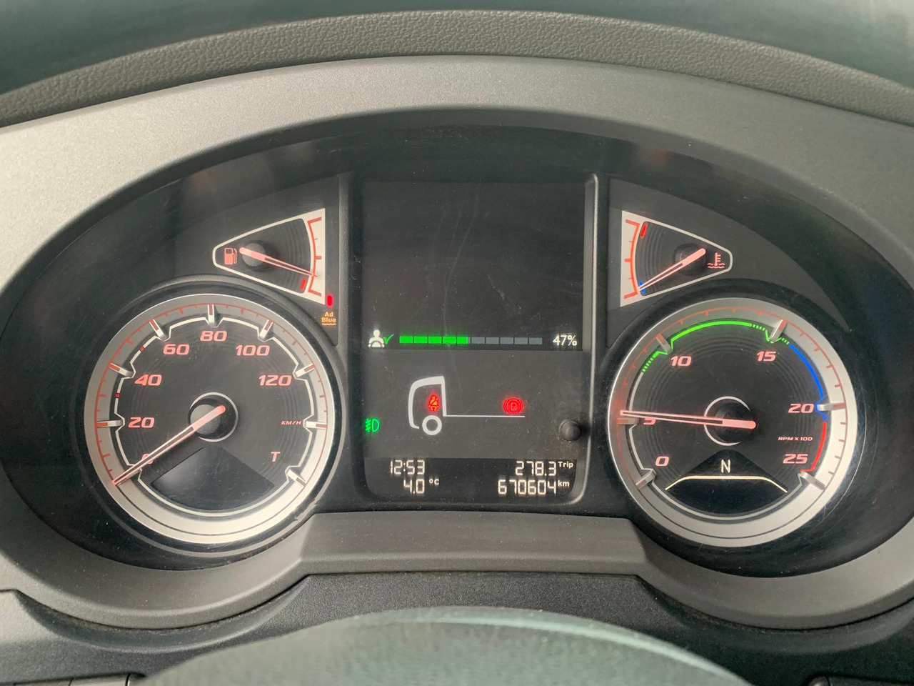 وحدة جر DAF XF480FT Push Floor Hydraulics: صورة 10