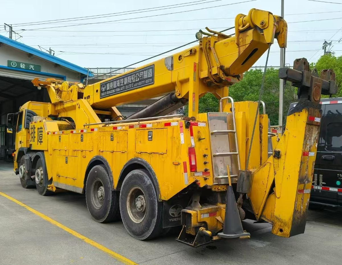 VOLVO FM12 - شاحنة سحب: صورة 2 VOLVO FM12 - شاحنة سحب: صورة 2