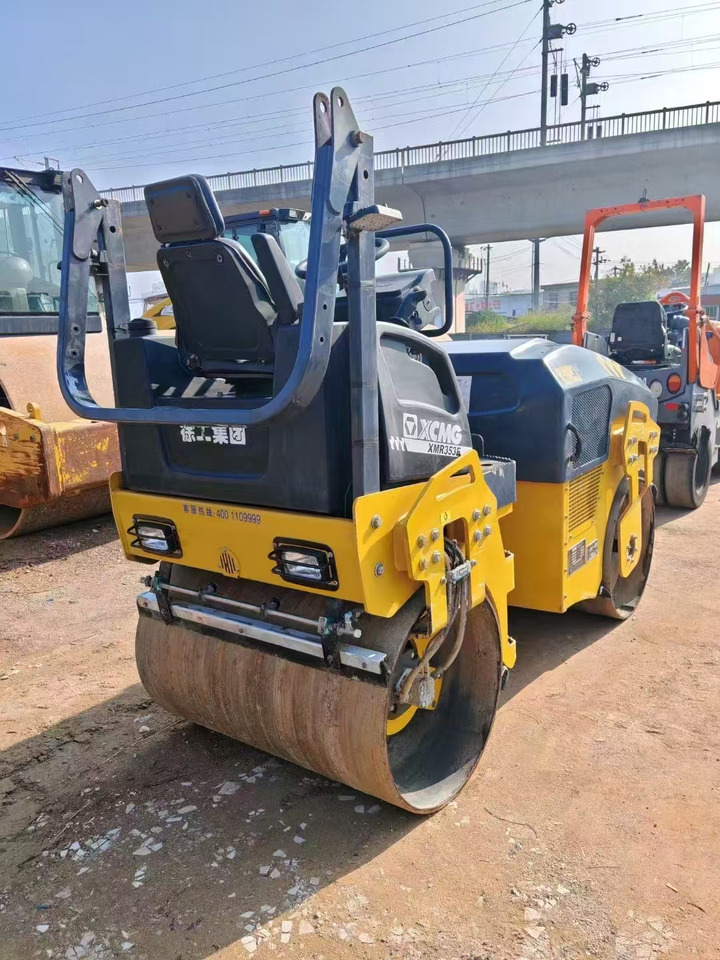 XCMG XMR353E - مدحلة صغيرة: صورة 3 XCMG XMR353E - مدحلة صغيرة: صورة 3