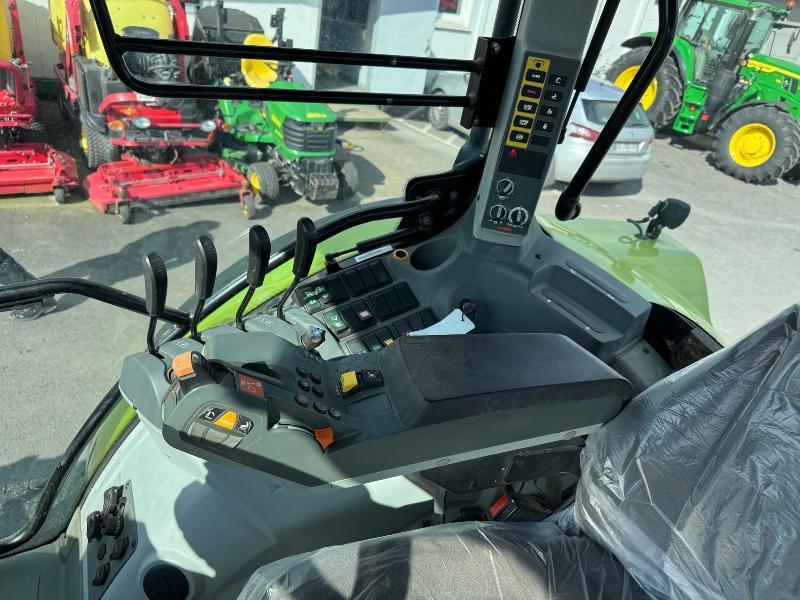 جرار CLAAS ARION 650: صورة 8