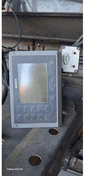 CLAAS VARIANT 480RF - مكنة: صورة 3 CLAAS VARIANT 480RF - مكنة: صورة 3
