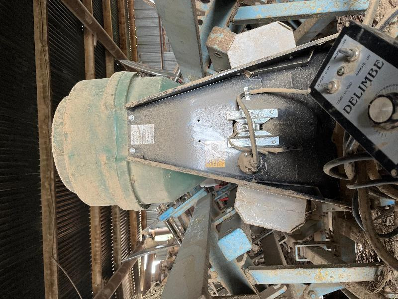 DELIMBE T24 - آلة رش السماد: صورة 2 DELIMBE T24 - آلة رش السماد: صورة 2