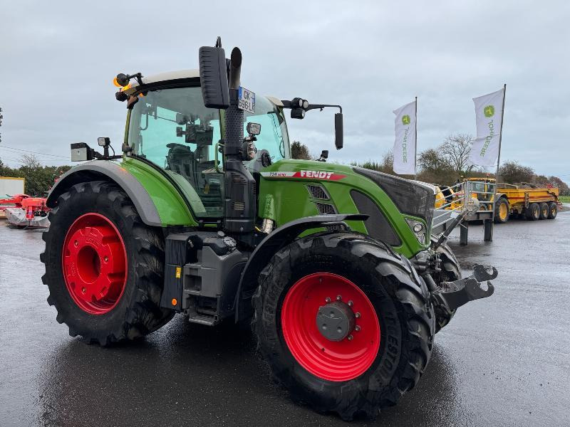 FENDT 724 PROFI PLUS - جرار: صورة 3 FENDT 724 PROFI PLUS - جرار: صورة 3