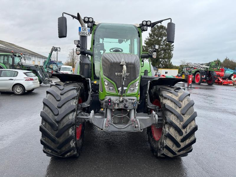 FENDT 724 PROFI PLUS - جرار: صورة 2 FENDT 724 PROFI PLUS - جرار: صورة 2
