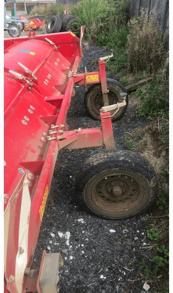 GRIMME KS3600 - آلة قطع أوراق البطاطس: صورة 3 GRIMME KS3600 - آلة قطع أوراق البطاطس: صورة 3