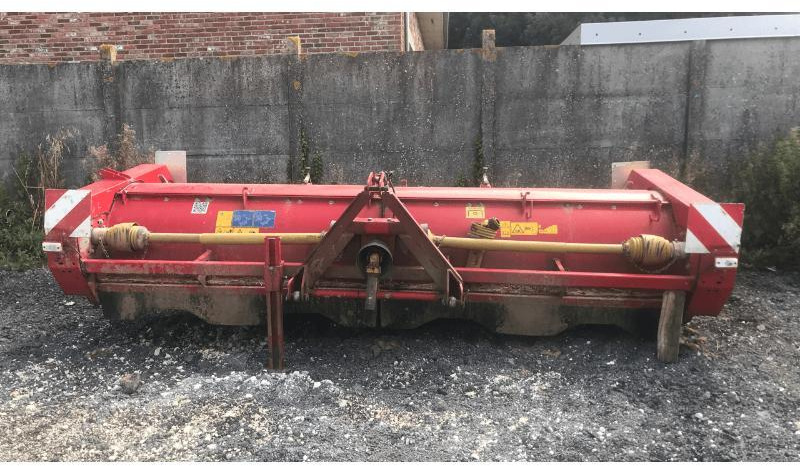 GRIMME KS3600 - آلة قطع أوراق البطاطس: صورة 1 GRIMME KS3600 - آلة قطع أوراق البطاطس: صورة 1