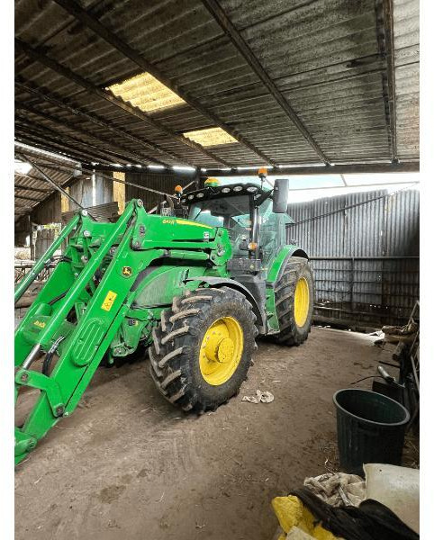 JOHN DEERE 6135R - جرار: صورة 1 JOHN DEERE 6135R - جرار: صورة 1