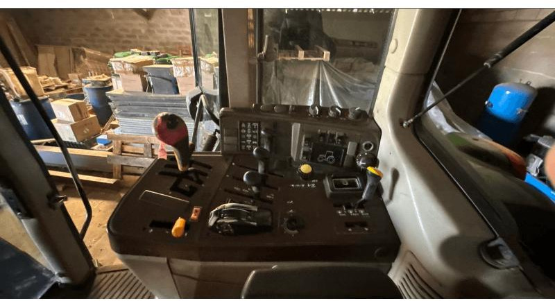 جرار JOHN DEERE 6520: صورة 8 جرار JOHN DEERE 6520: صورة 8