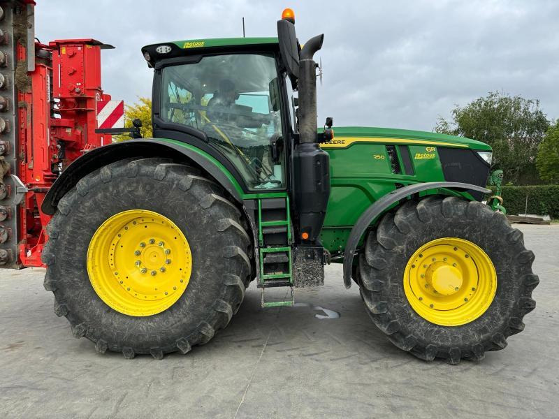 JOHN DEERE 6R250 - جرار: صورة 3 JOHN DEERE 6R250 - جرار: صورة 3