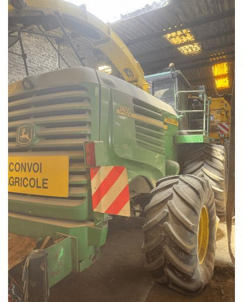 JOHN DEERE 7400 4RM - حصادة الأعلاف: صورة 2 JOHN DEERE 7400 4RM - حصادة الأعلاف: صورة 2