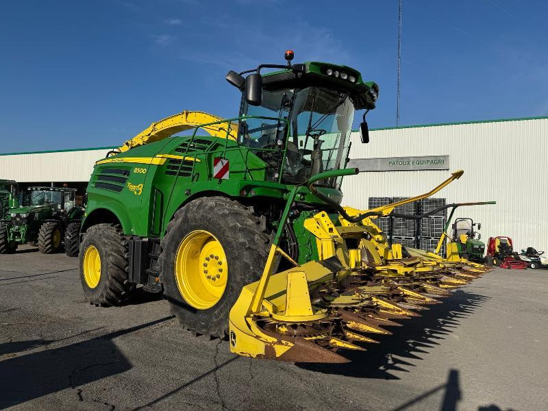 JOHN DEERE 8500 - حصادة الأعلاف: صورة 3 JOHN DEERE 8500 - حصادة الأعلاف: صورة 3