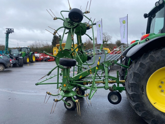 KRONE KW6.72 - آلة تيبيس العشب/ آلة جمع العشب: صورة 4 KRONE KW6.72 - آلة تيبيس العشب/ آلة جمع العشب: صورة 4