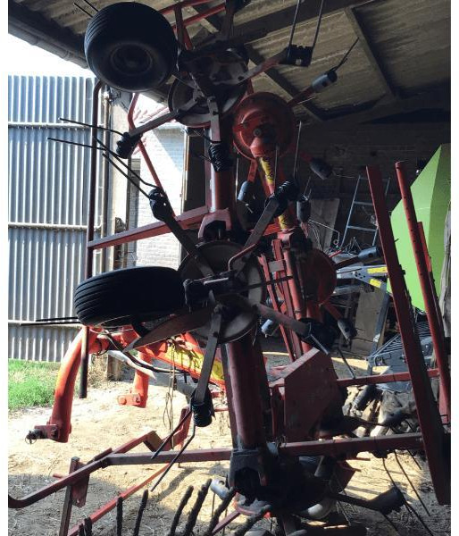 KUHN GF5801 - آلة تيبيس العشب/ آلة جمع العشب: صورة 4 KUHN GF5801 - آلة تيبيس العشب/ آلة جمع العشب: صورة 4