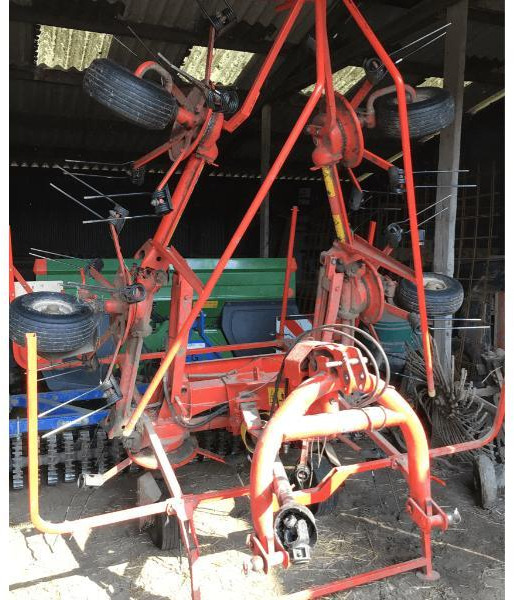 KUHN GF5801 - آلة تيبيس العشب/ آلة جمع العشب: صورة 1 KUHN GF5801 - آلة تيبيس العشب/ آلة جمع العشب: صورة 1