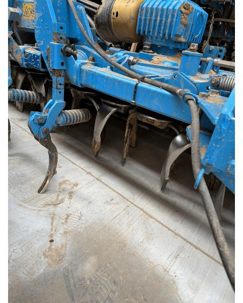 LEMKEN SOLITAIR 9 - آلة البذار متعددة الوظائف: صورة 5 LEMKEN SOLITAIR 9 - آلة البذار متعددة الوظائف: صورة 5