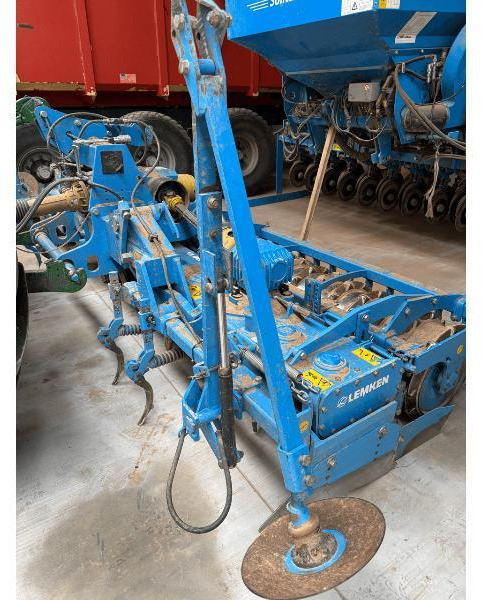 LEMKEN SOLITAIR 9 - آلة البذار متعددة الوظائف: صورة 1 LEMKEN SOLITAIR 9 - آلة البذار متعددة الوظائف: صورة 1