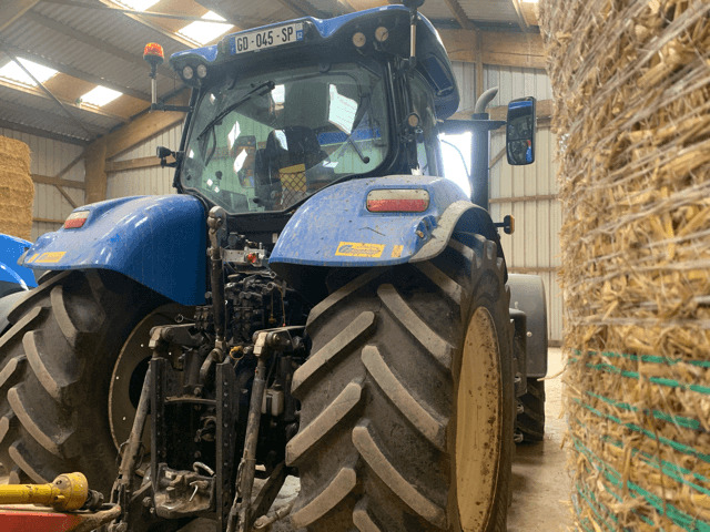 NEW-HOLLAND T7.215S - جرار: صورة 2 NEW-HOLLAND T7.215S - جرار: صورة 2