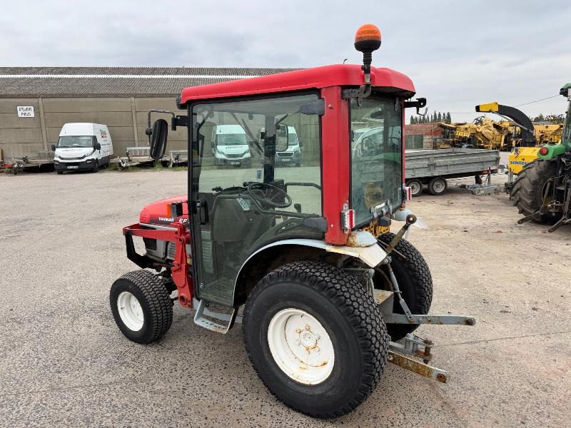 جرار YANMAR EF230: صورة 6